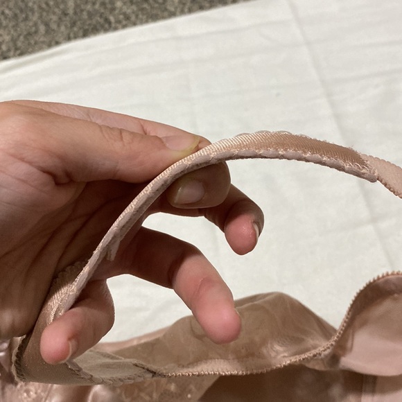 New Glamorise Magic Lift No Wire Satin Cafe Beige Cotton Bra Size 42F NWOT blush - Picture 3 of 12